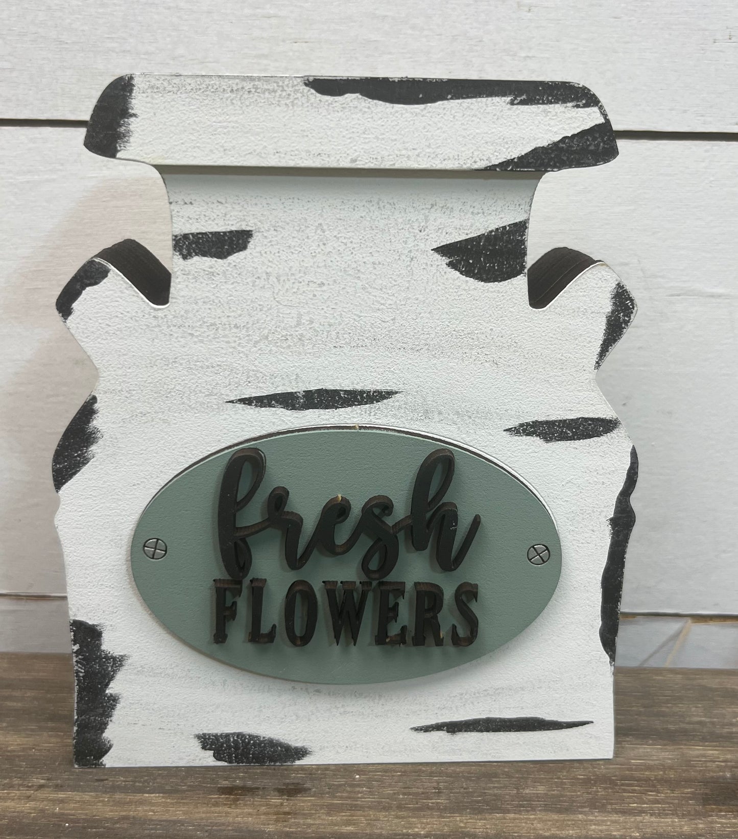 INTERCHANGEABLE FLOWERS AND CONTAINERS