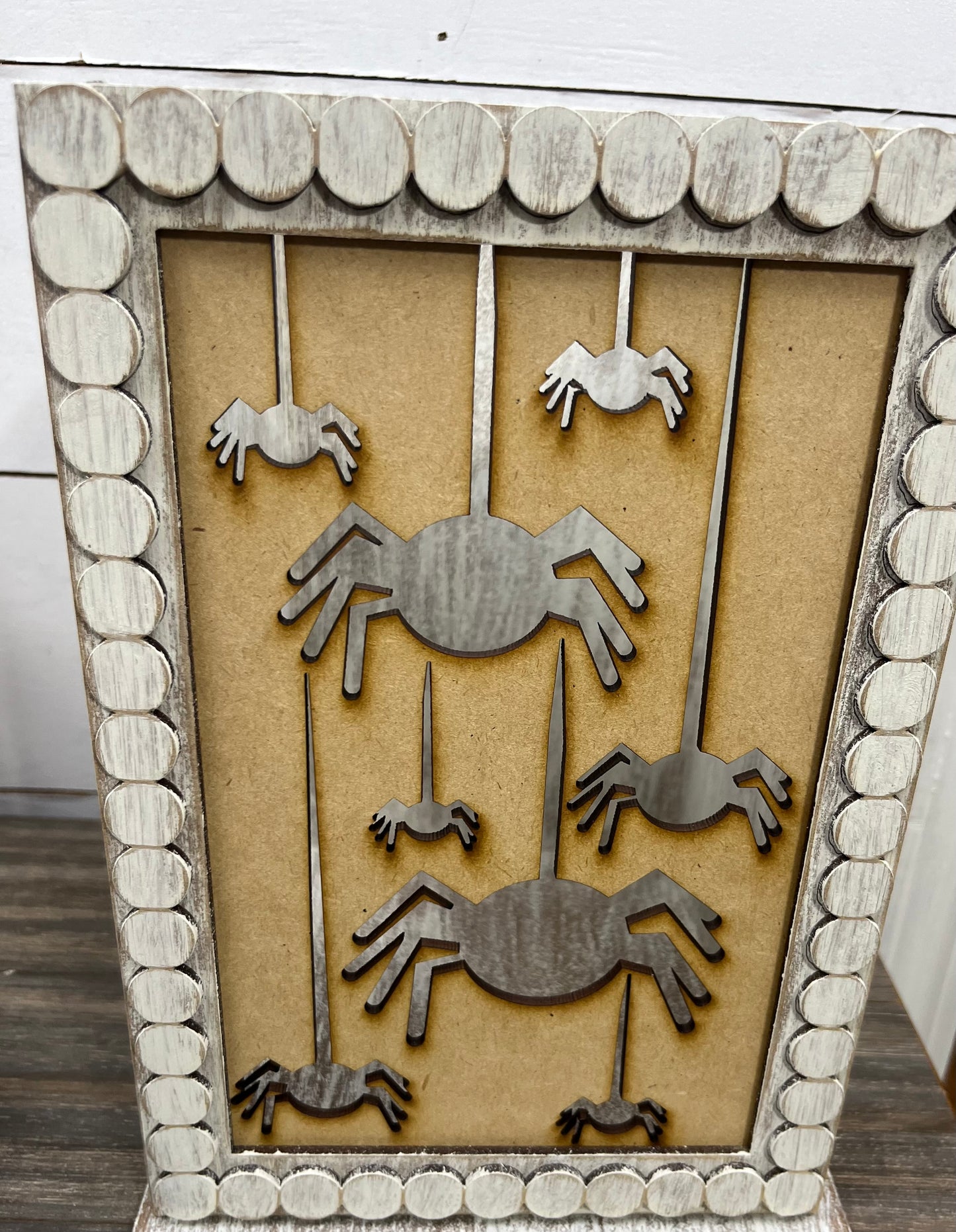 INTERCHANGEABLE LANTERN W/ INSERTS