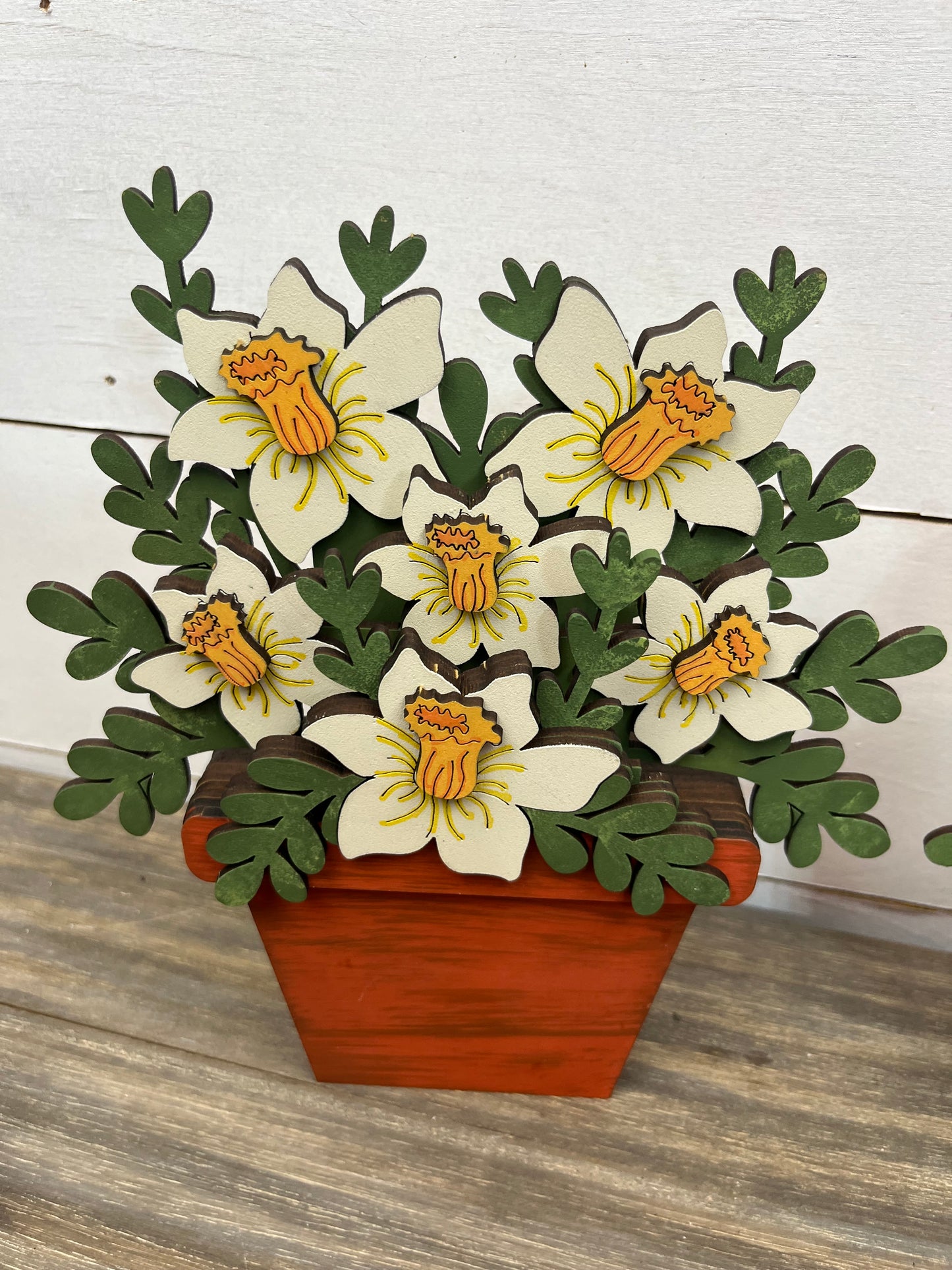 INTERCHANGEABLE FLOWERS AND CONTAINERS