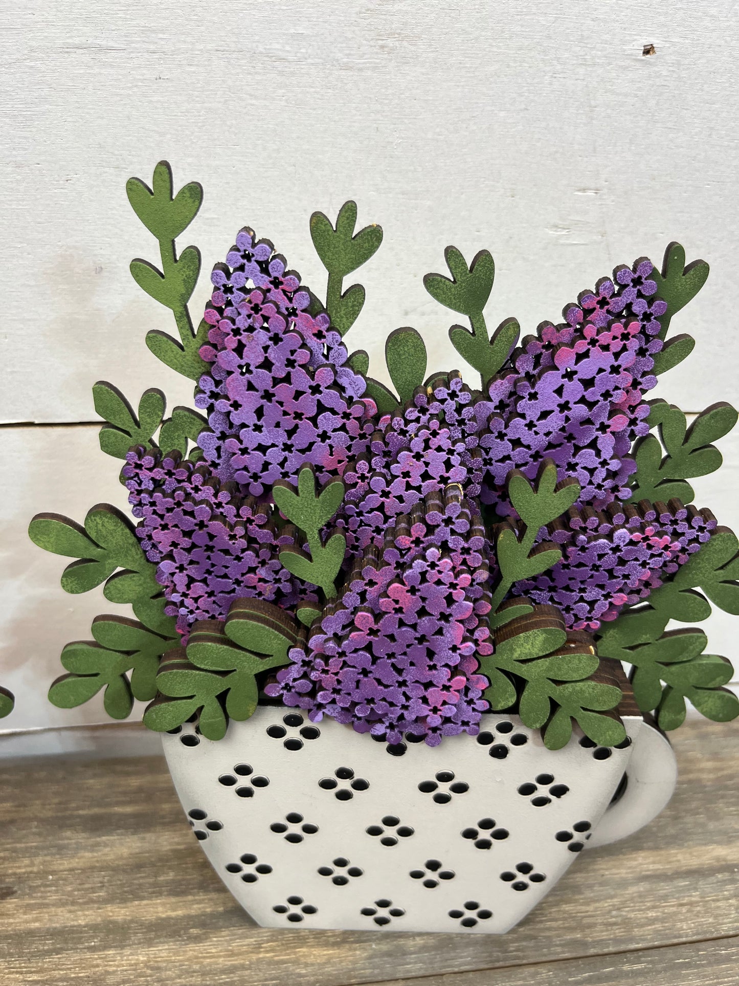 INTERCHANGEABLE FLOWERS AND CONTAINERS