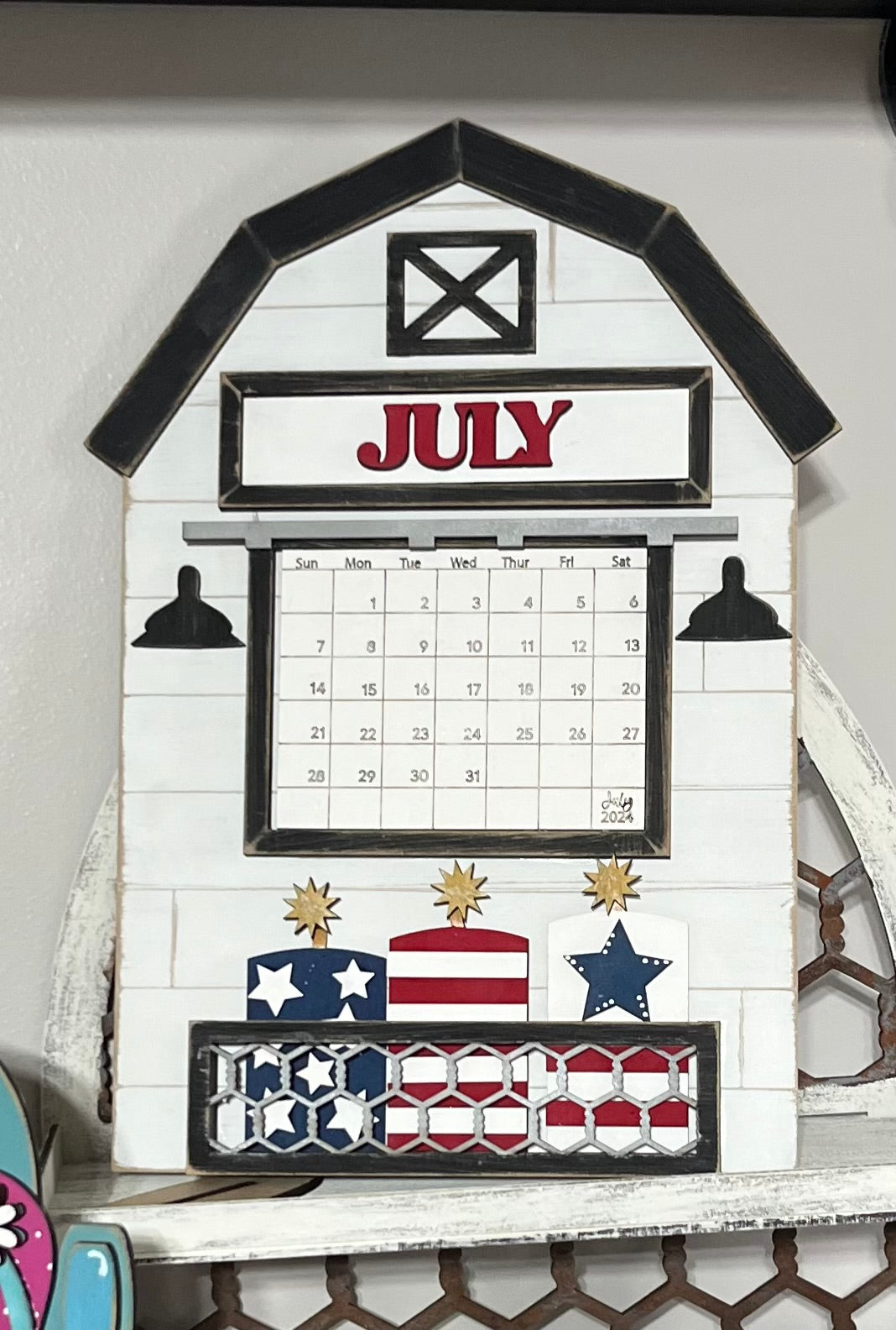 CALENDAR TIERED TRAY SUBSCRIPTION