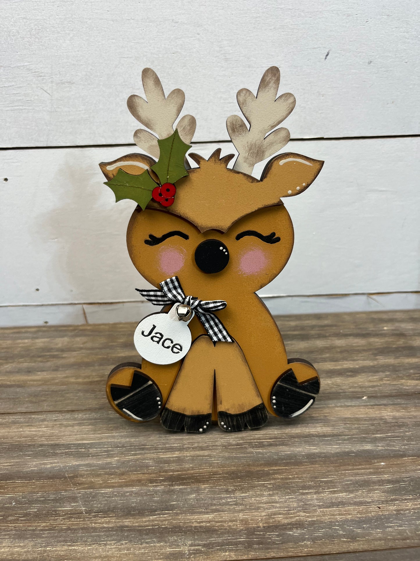 SITTING REINDEER SHELF SITTER