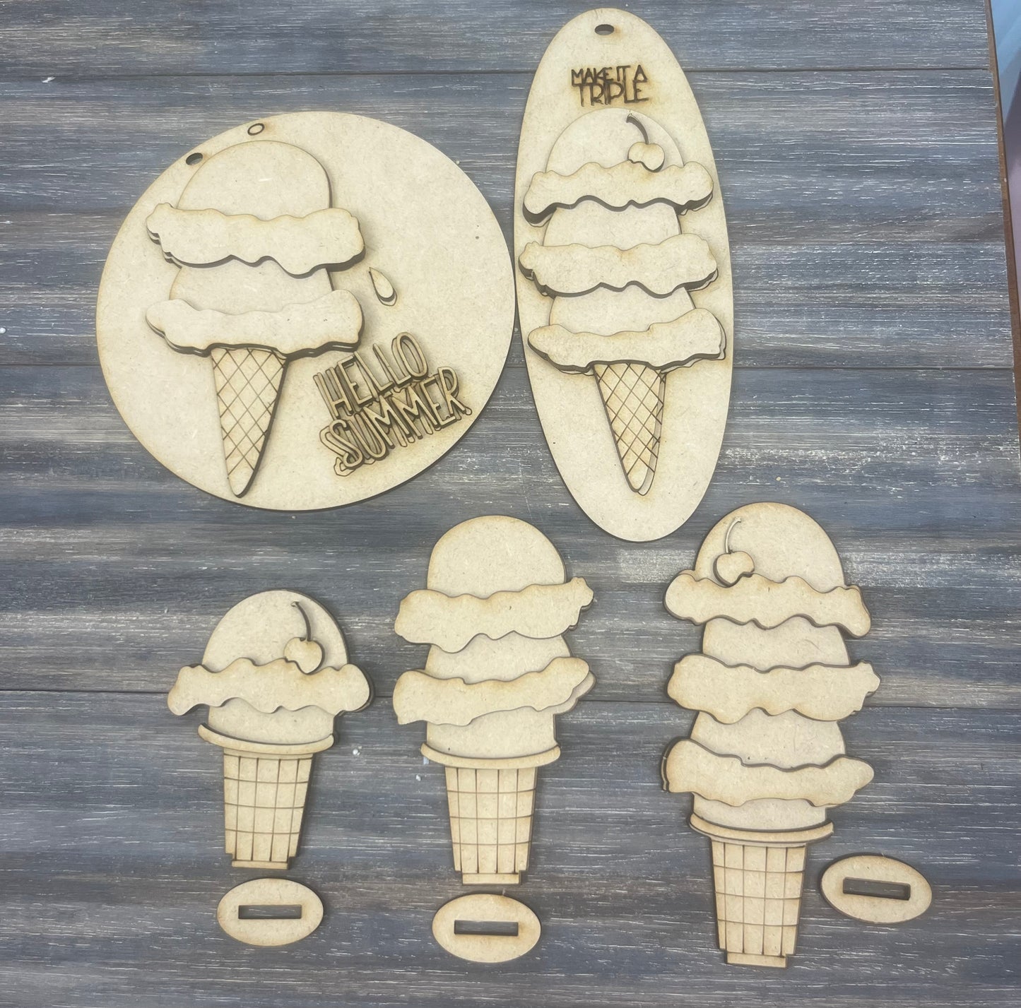 ICE CREAM CONES AND SIGNS