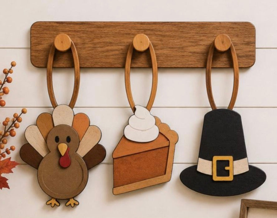 PEG WALL DECOR