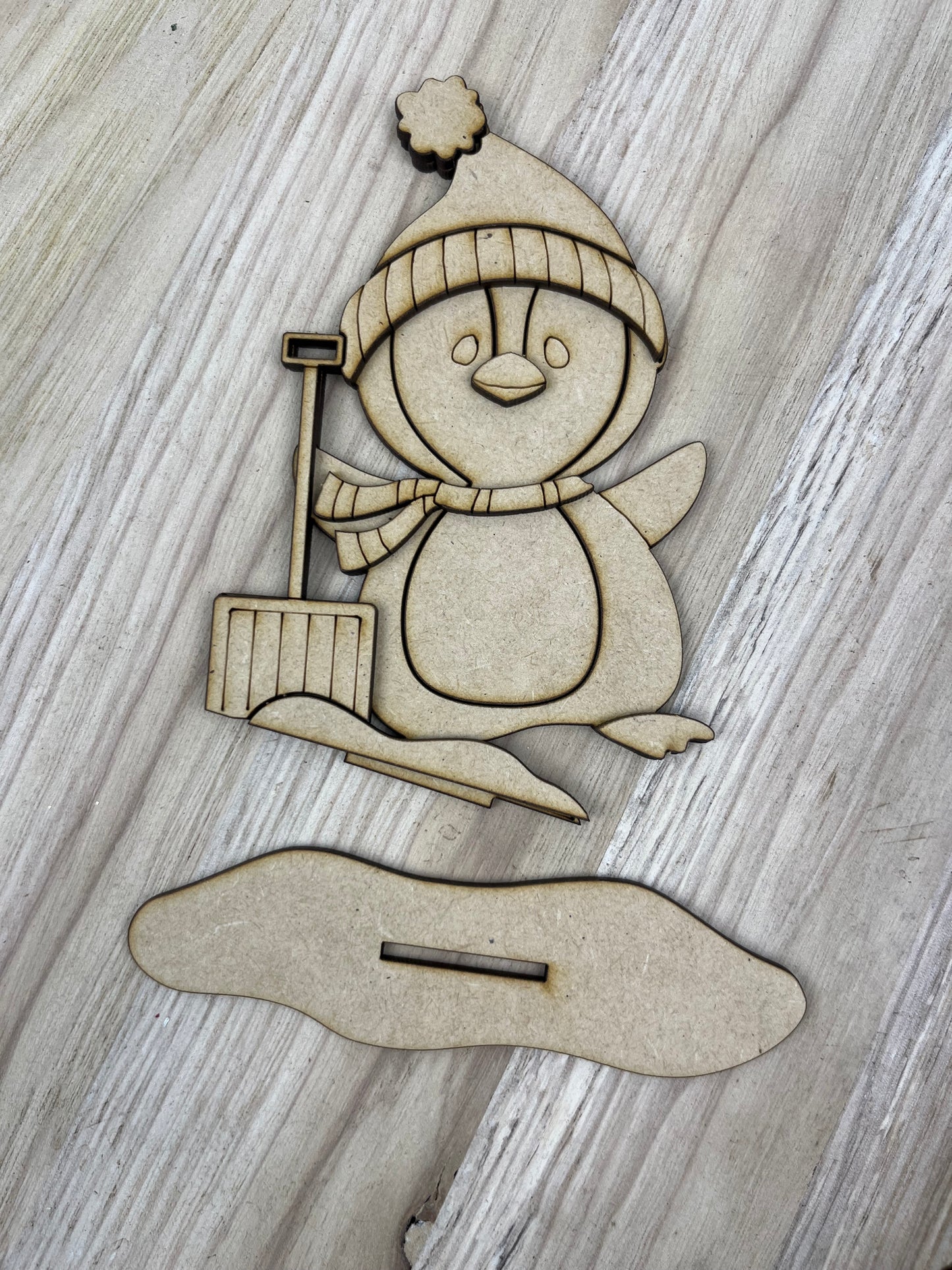 PLAYFUL CHRISTMAS PENGUINS