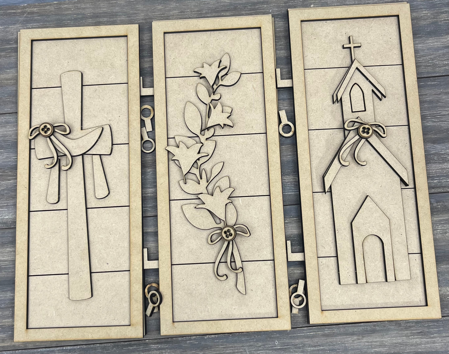 TRIO SHIPLAP SIGNS