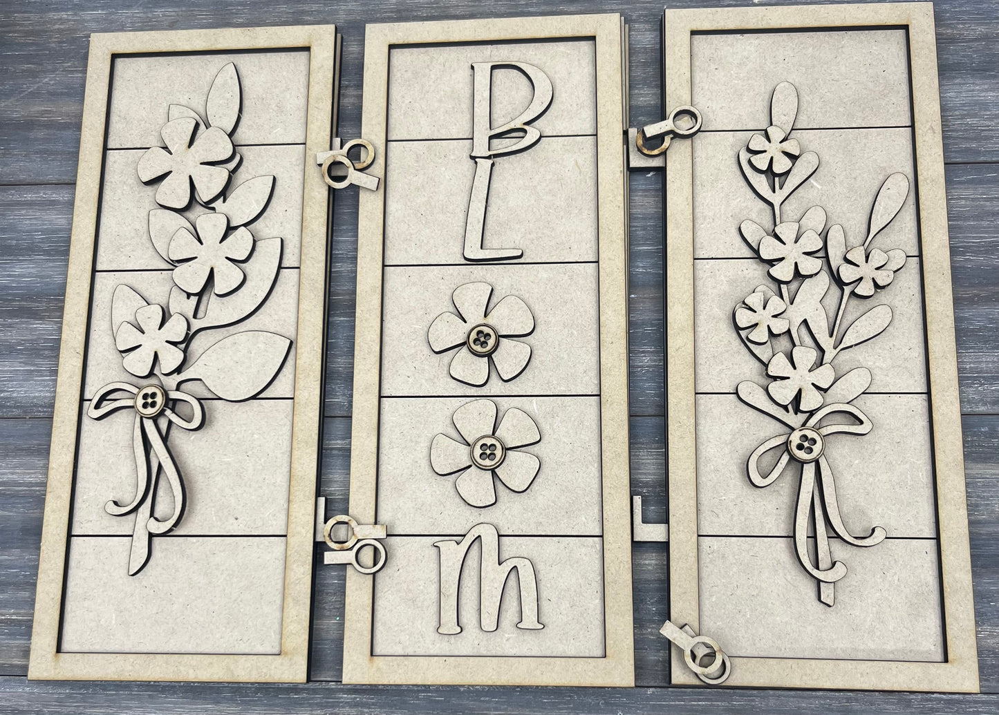 TRIO SHIPLAP SIGNS