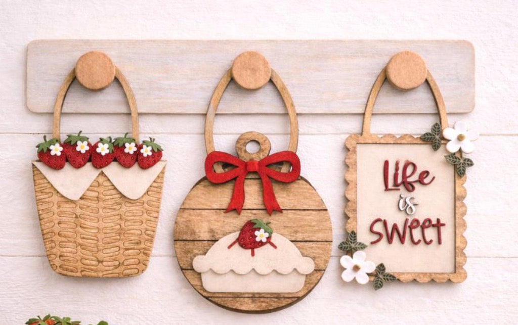 PEG WALL DECOR