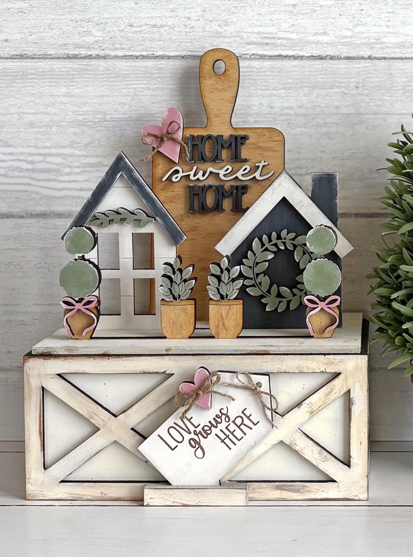 FARMHOUSE CRATE W/ INTERCHANGEABLE INSERTS