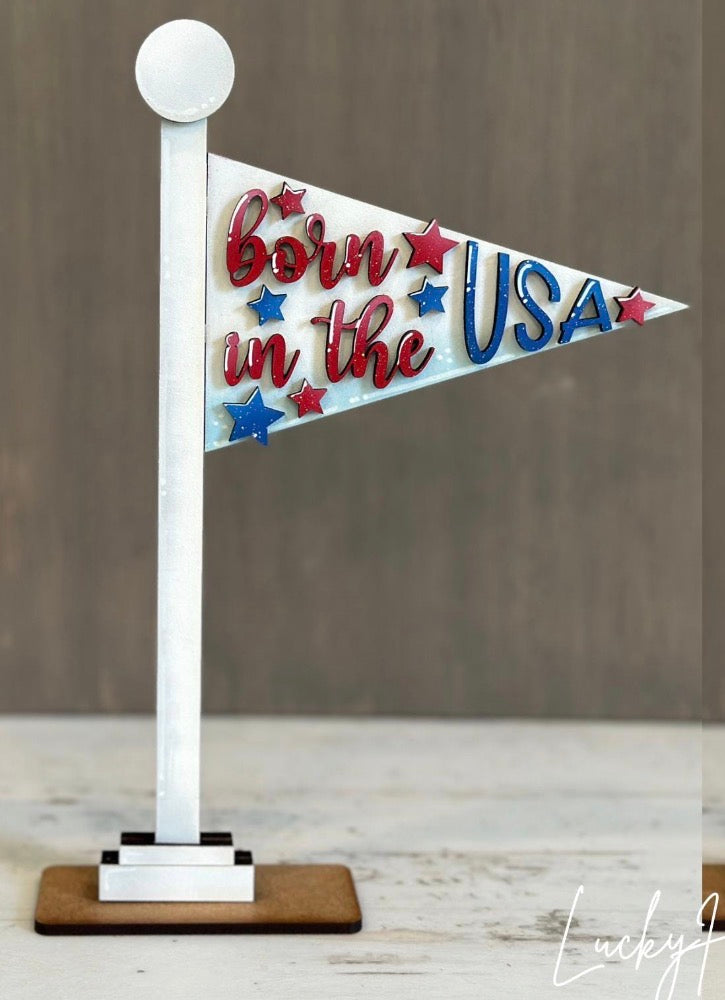 INTERCHANGEABLE FLAGS AND BASES