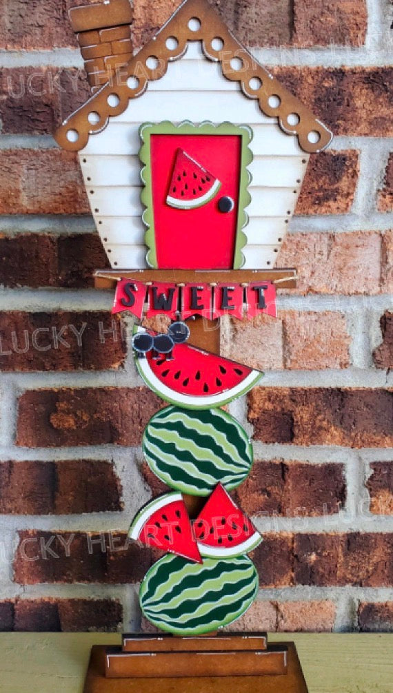 INTERCHANGEABLE BIRDHOUSE AND LAMP POST