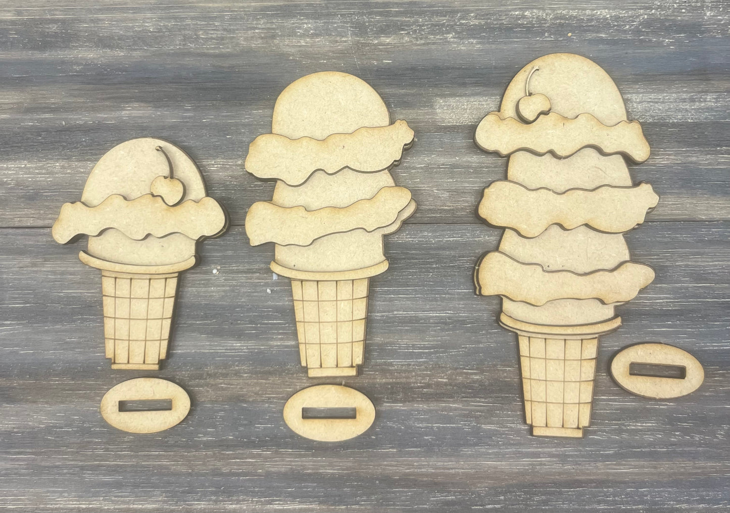 ICE CREAM CONES AND SIGNS