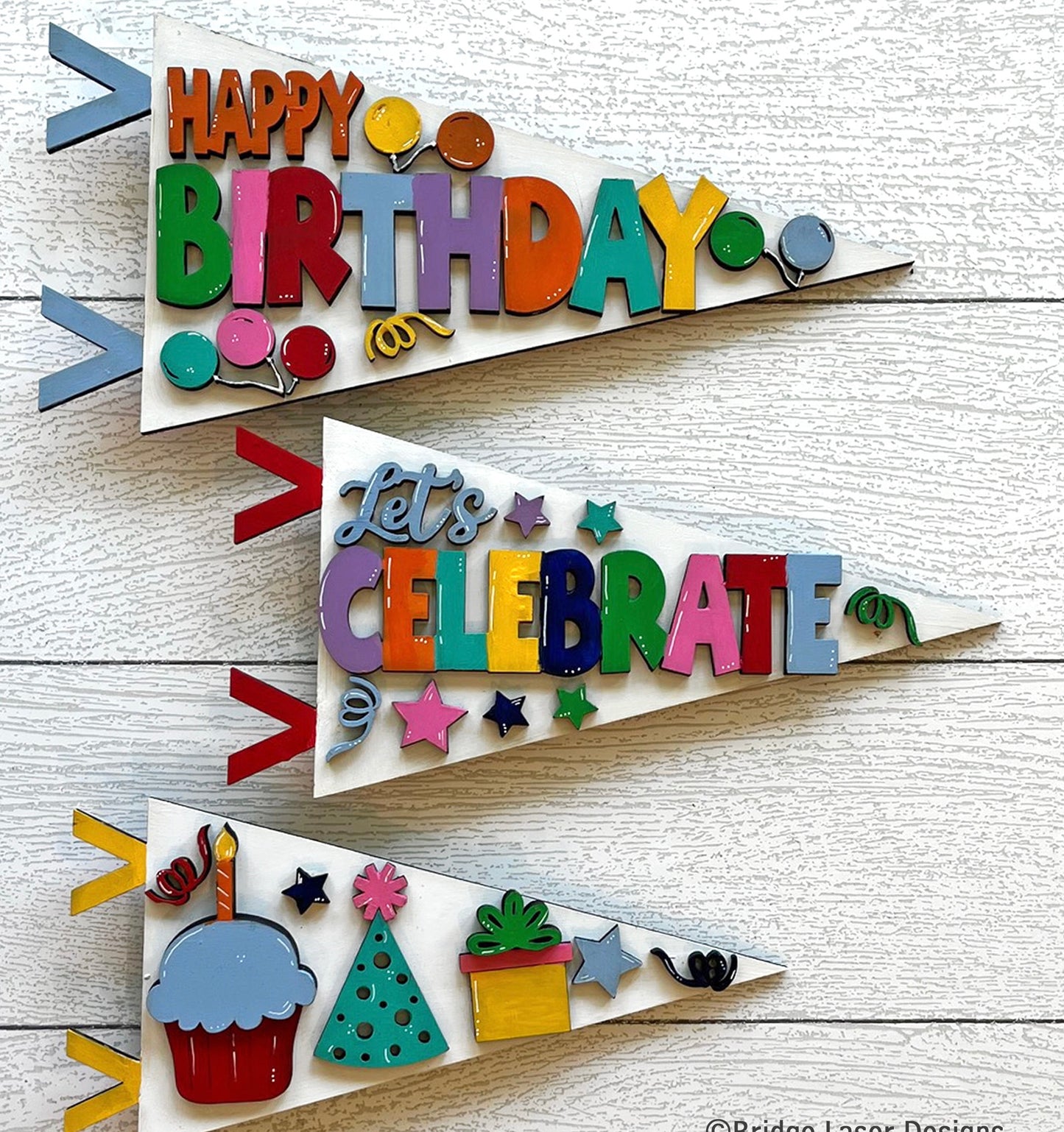 INTERCHANGEABLE PENNANTS