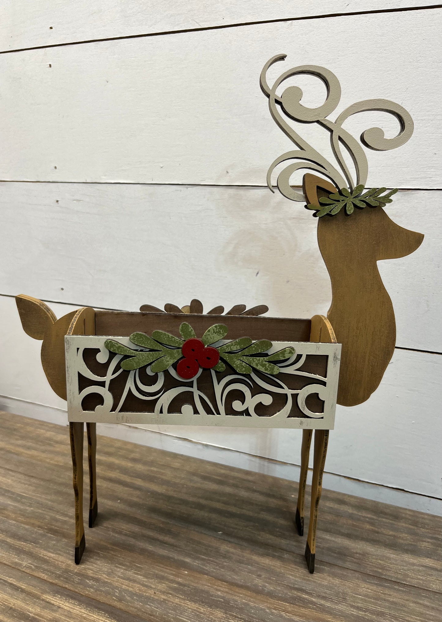 REINDEER BASKET
