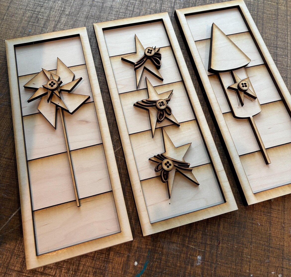 TRIO SHIPLAP SIGNS