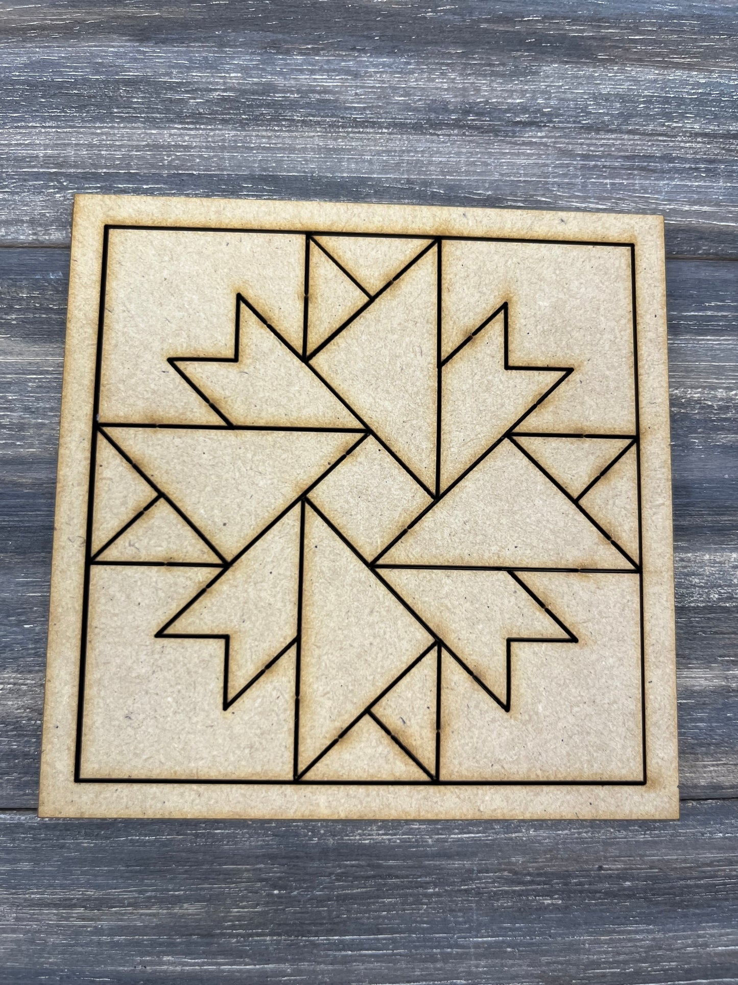 BARN W/ INTERCHANGEABLE QUILTS