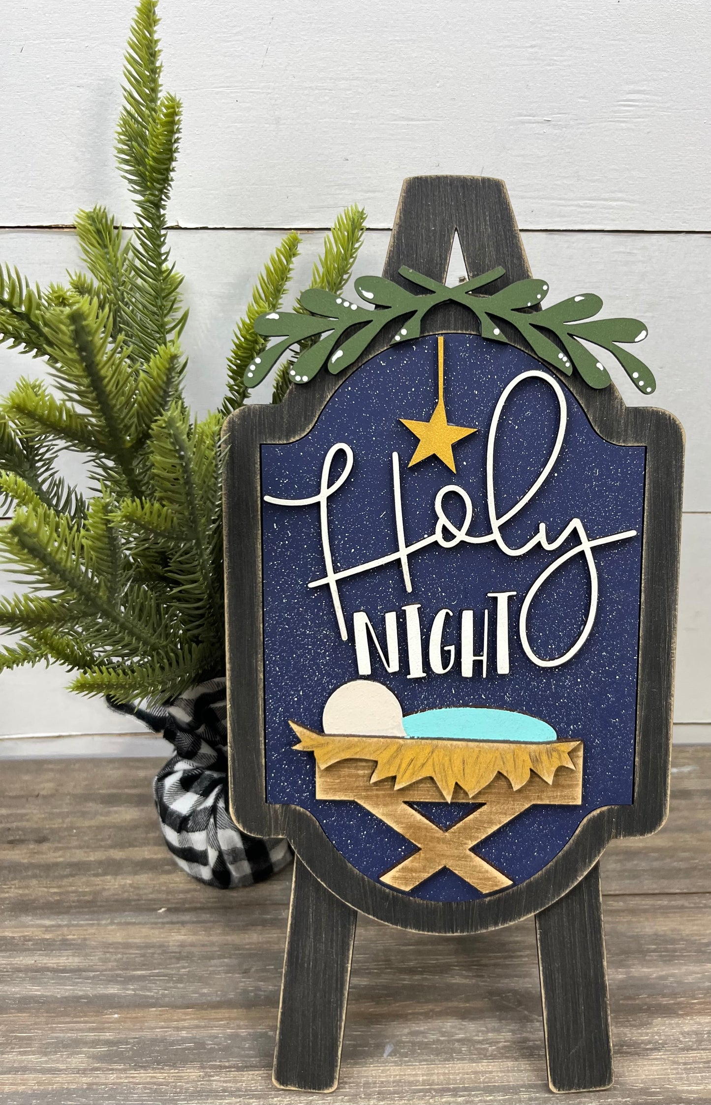 INTERCHANGEABLE EASEL WITH INSERTS