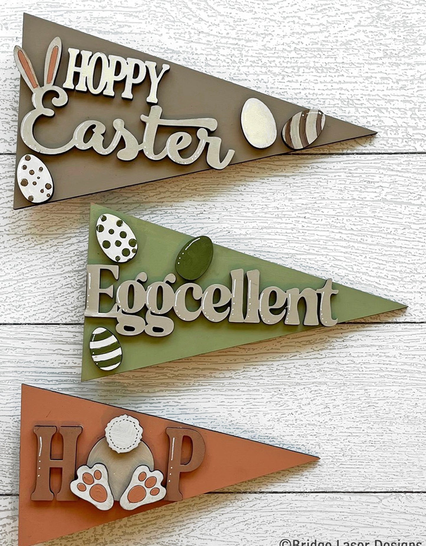 INTERCHANGEABLE PENNANTS