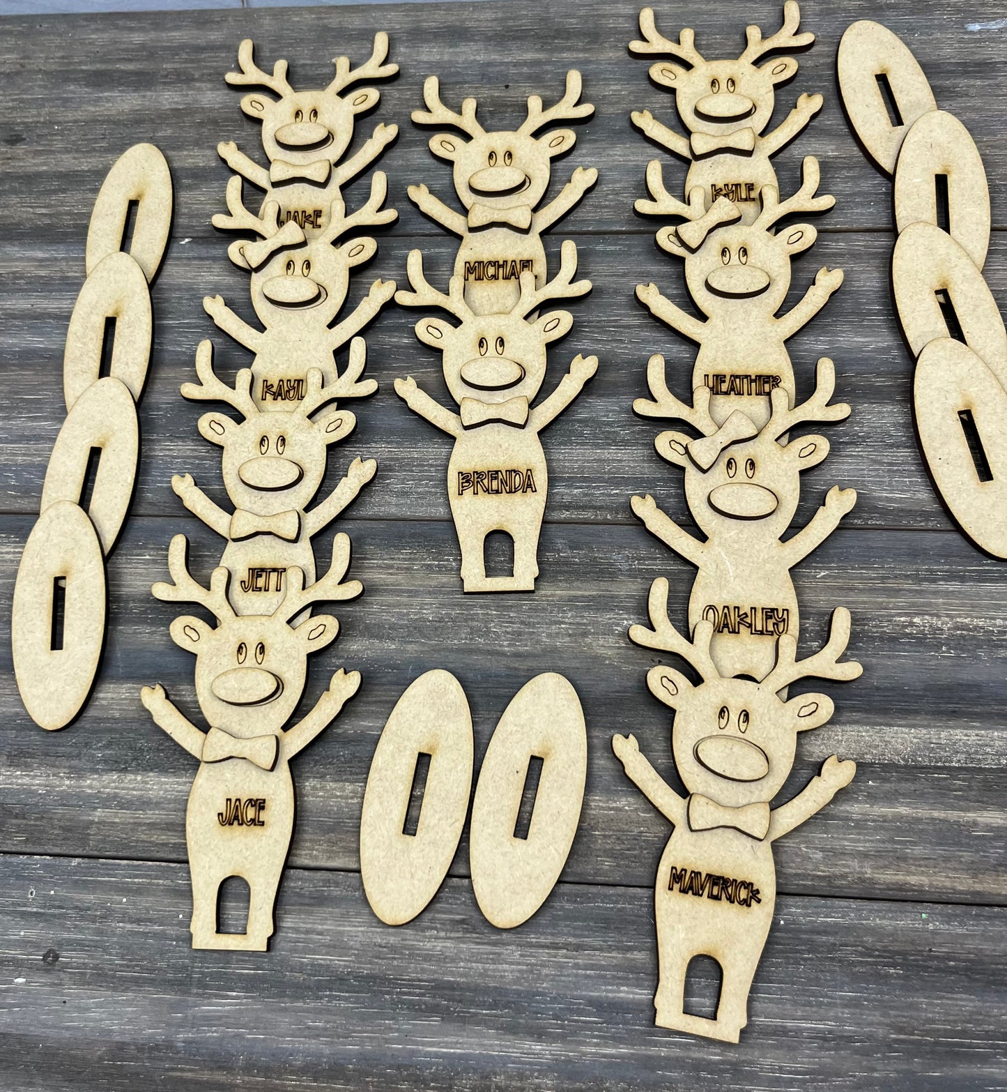 STANDING REINDEER