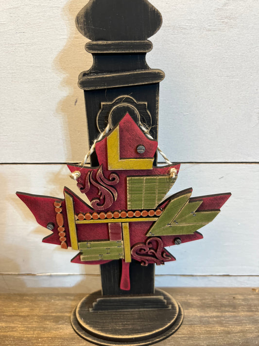 RUSTIC MAPLE LEAF