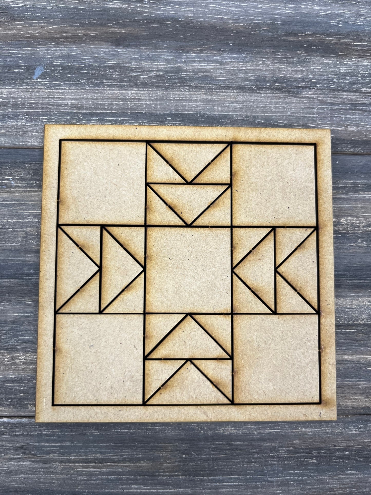 BARN W/ INTERCHANGEABLE QUILTS