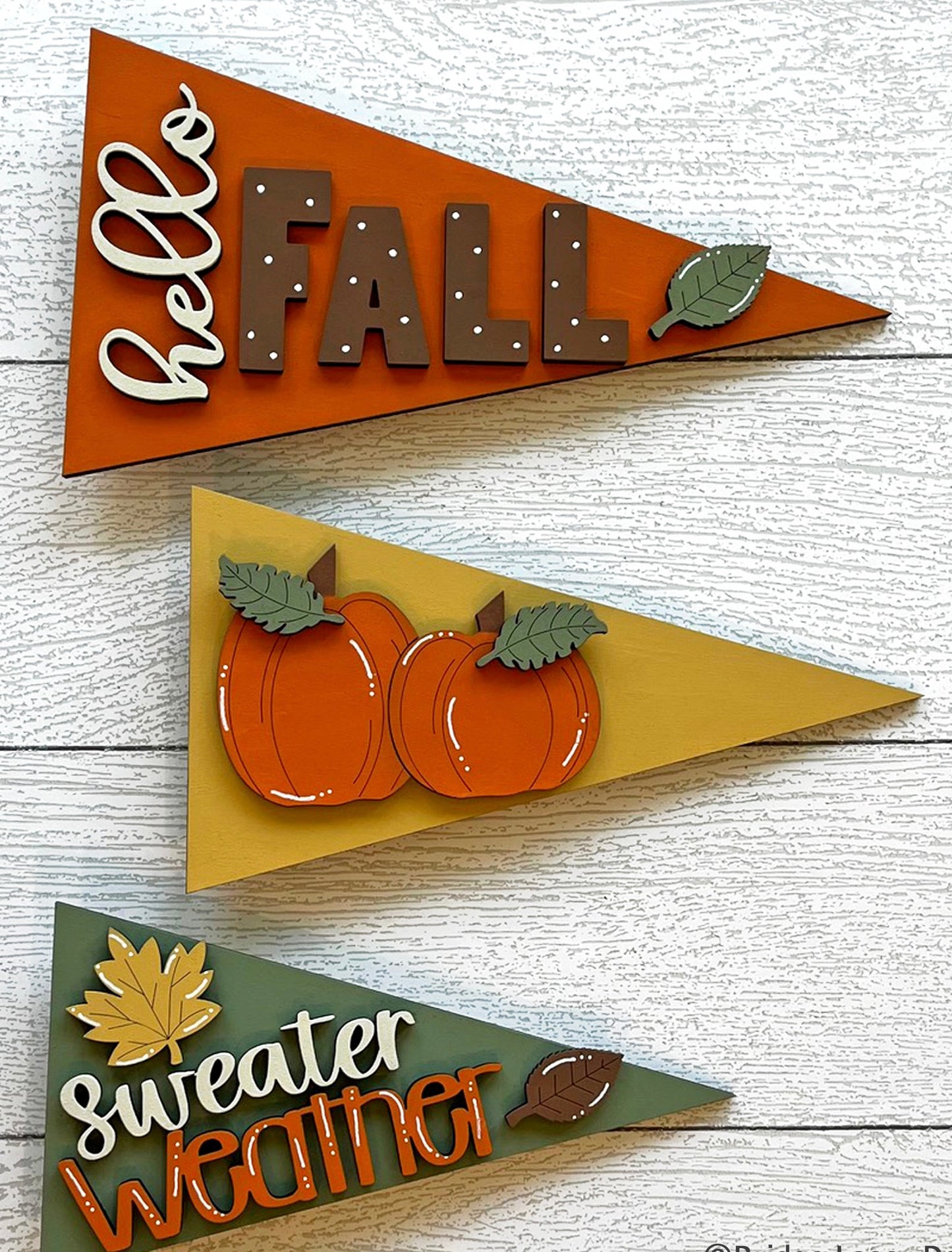 INTERCHANGEABLE PENNANTS