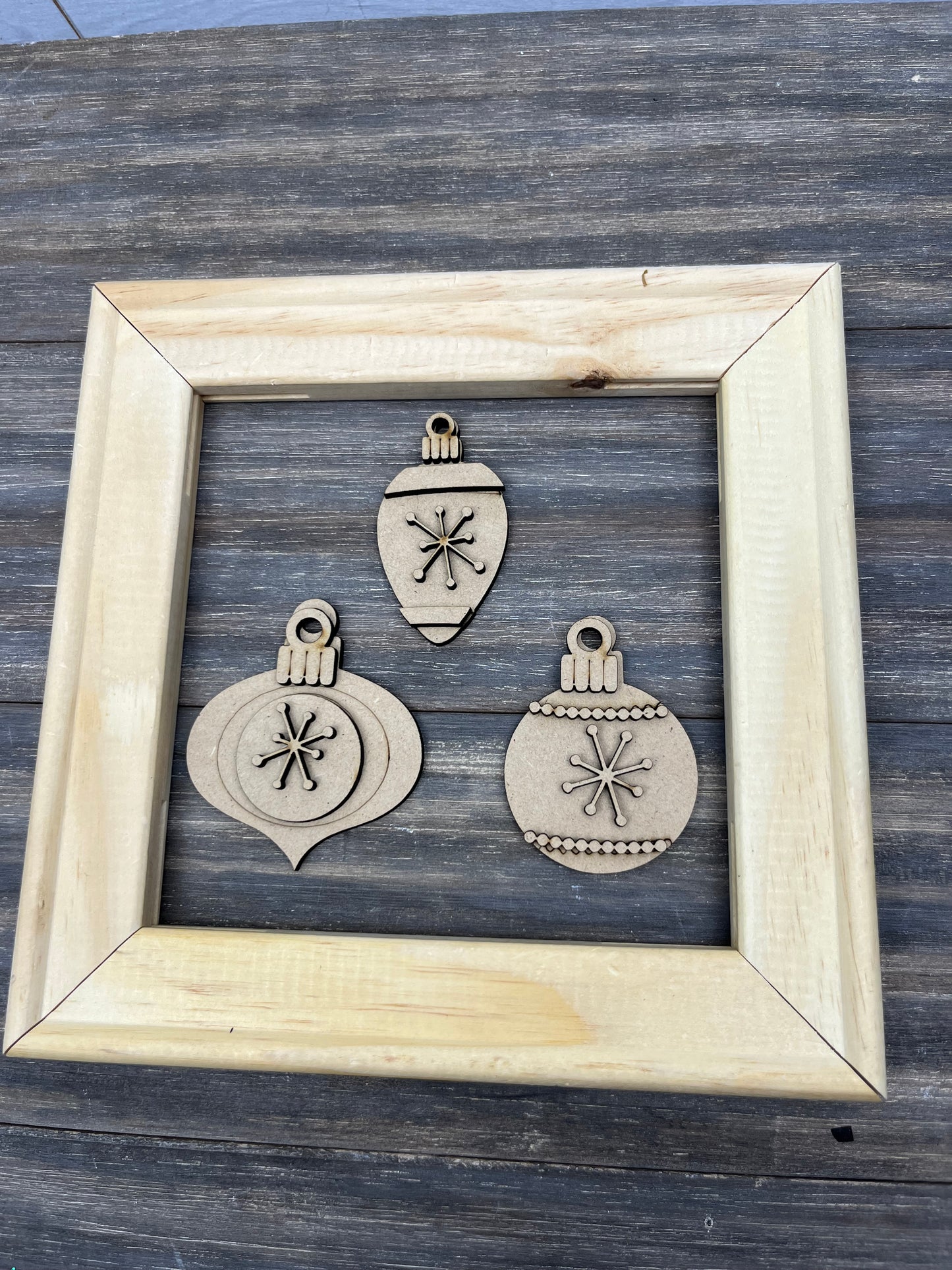 FRAMED ORNAMENTS