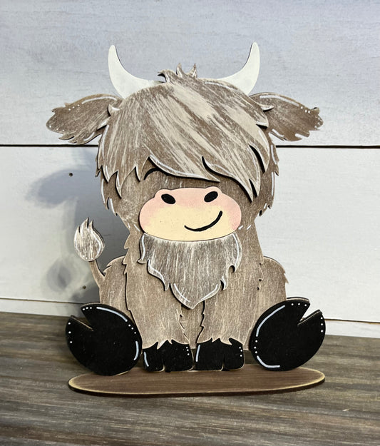 Highland Cow Shelf Sitter with Interchangeable sign