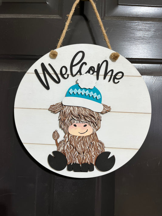 Highland Cow Welcome Door Hanger w/ Interchangeable Hats