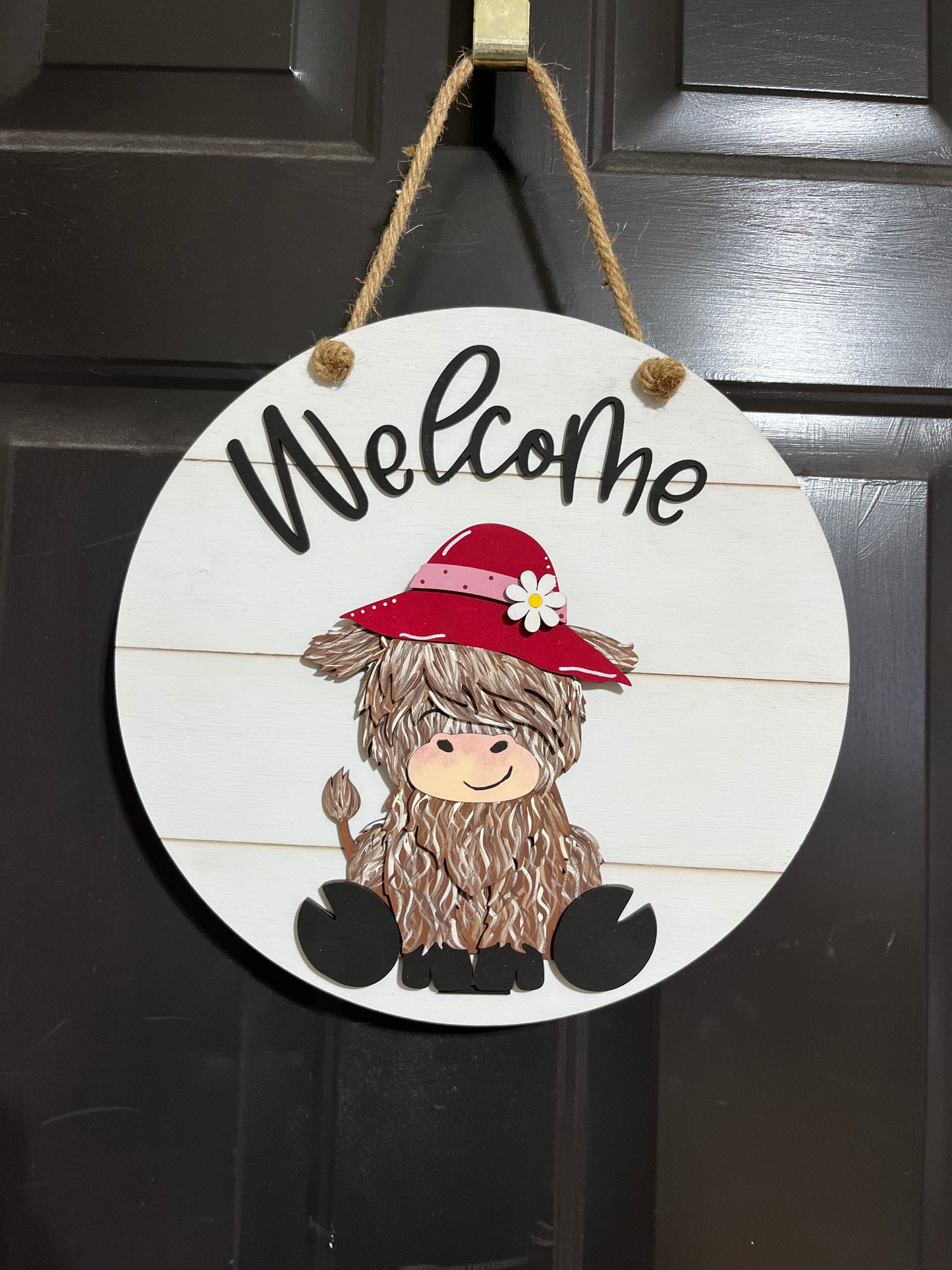 Highland Cow Welcome Door Hanger w/ Interchangeable Hats