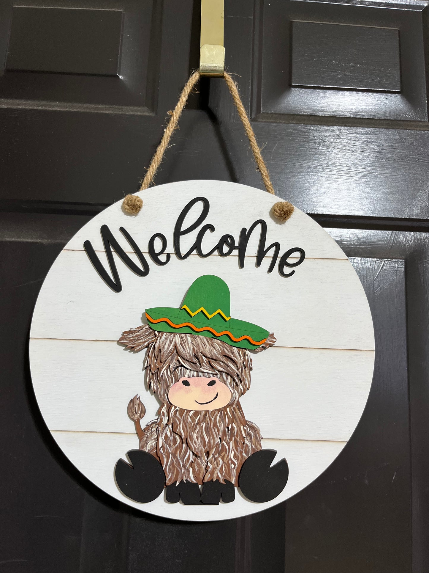 Highland Cow Welcome Door Hanger w/ Interchangeable Hats