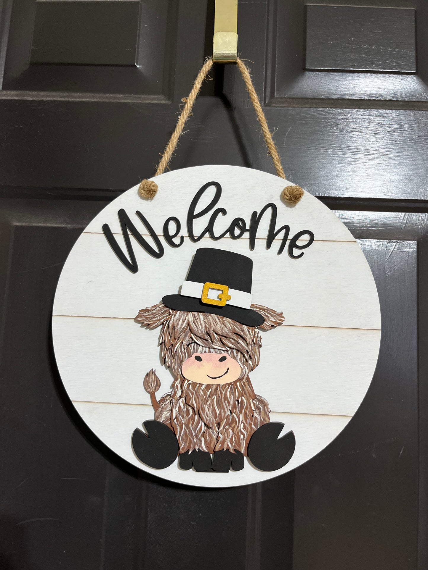 Highland Cow Welcome Door Hanger w/ Interchangeable Hats