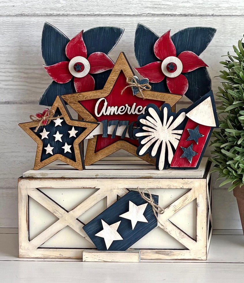 FARMHOUSE CRATE W/ INTERCHANGEABLE INSERTS