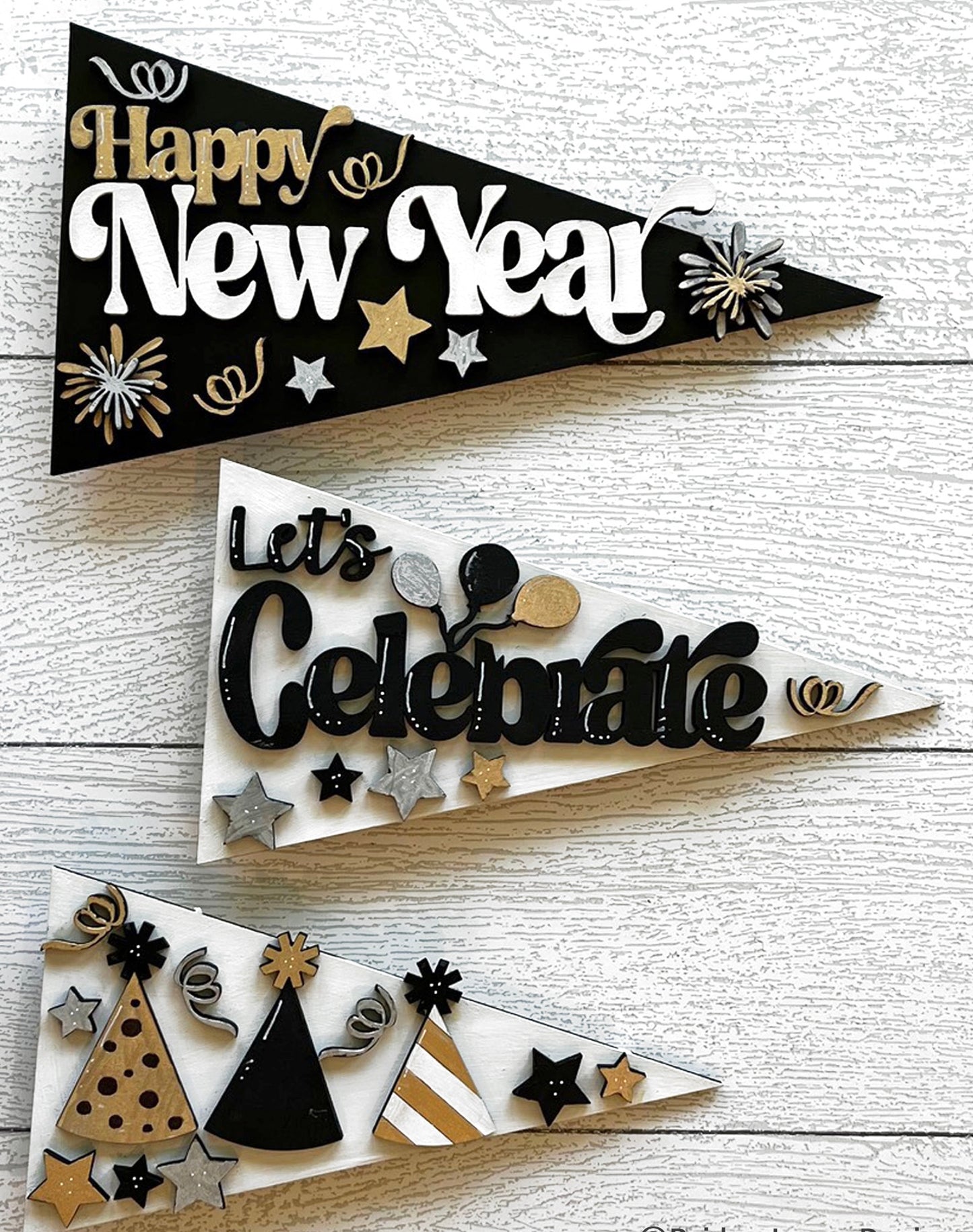 INTERCHANGEABLE PENNANTS