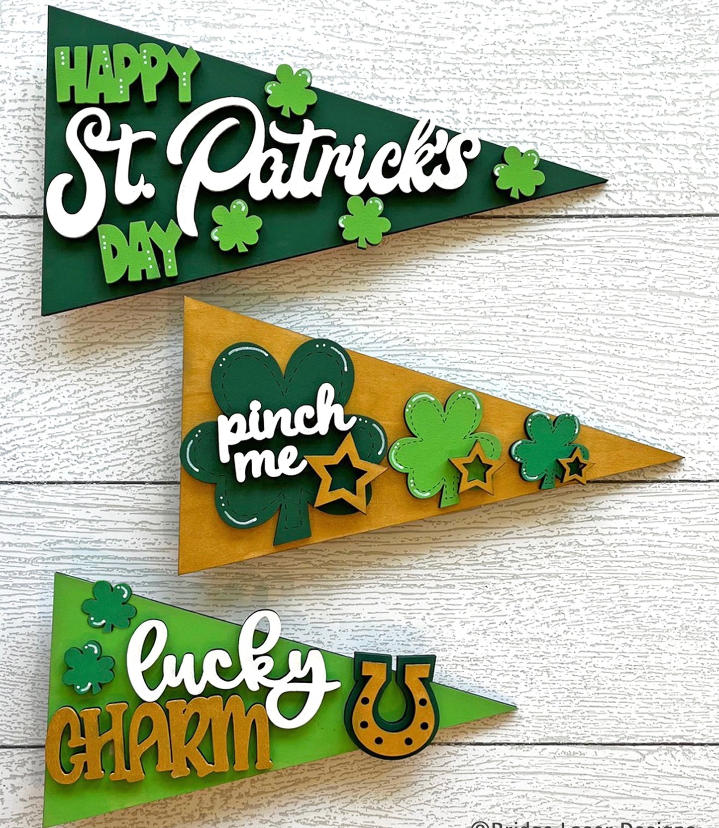 INTERCHANGEABLE PENNANTS
