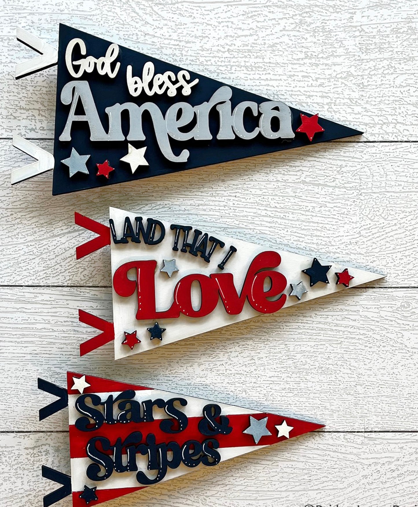 INTERCHANGEABLE PENNANTS