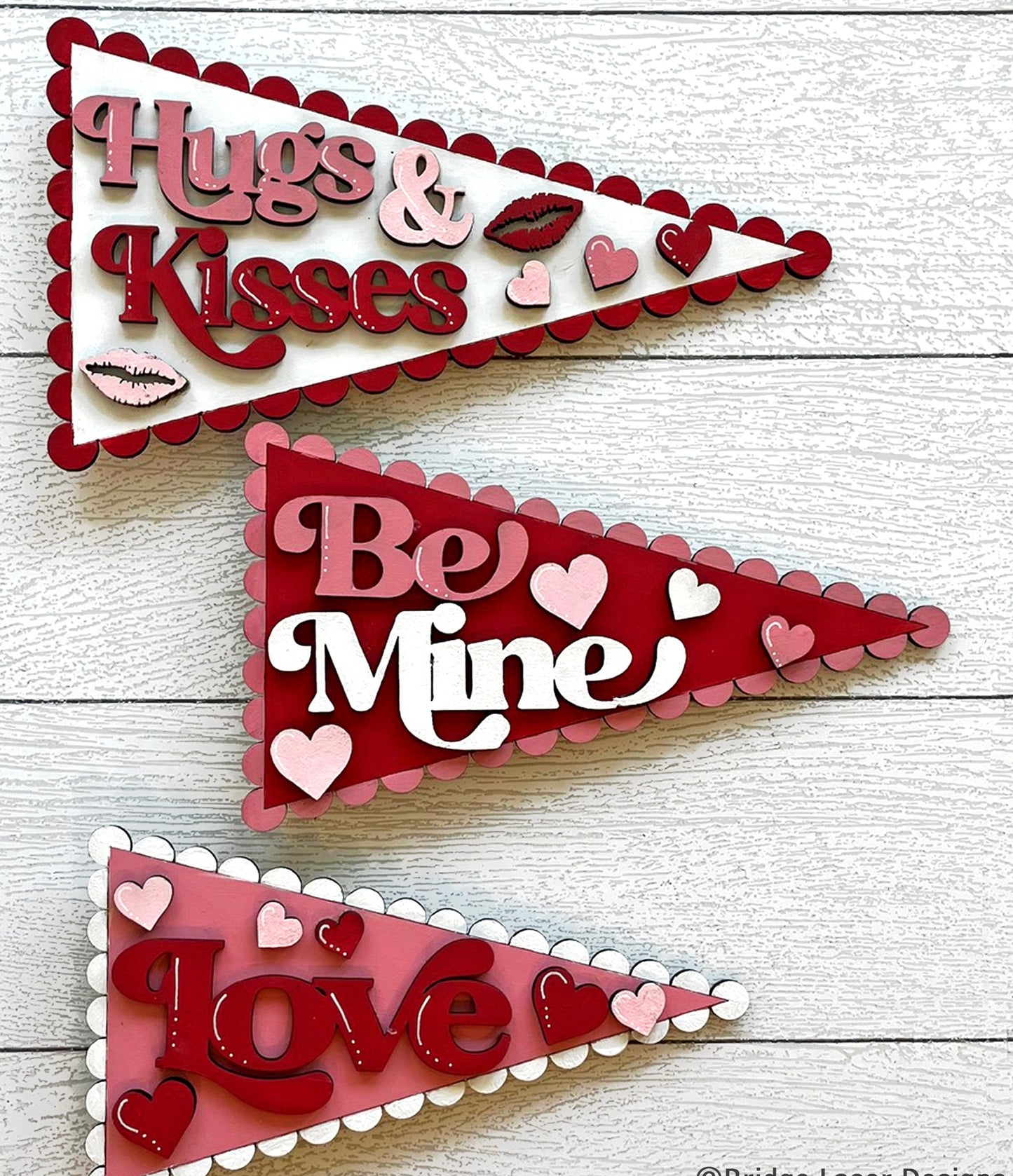 INTERCHANGEABLE PENNANTS